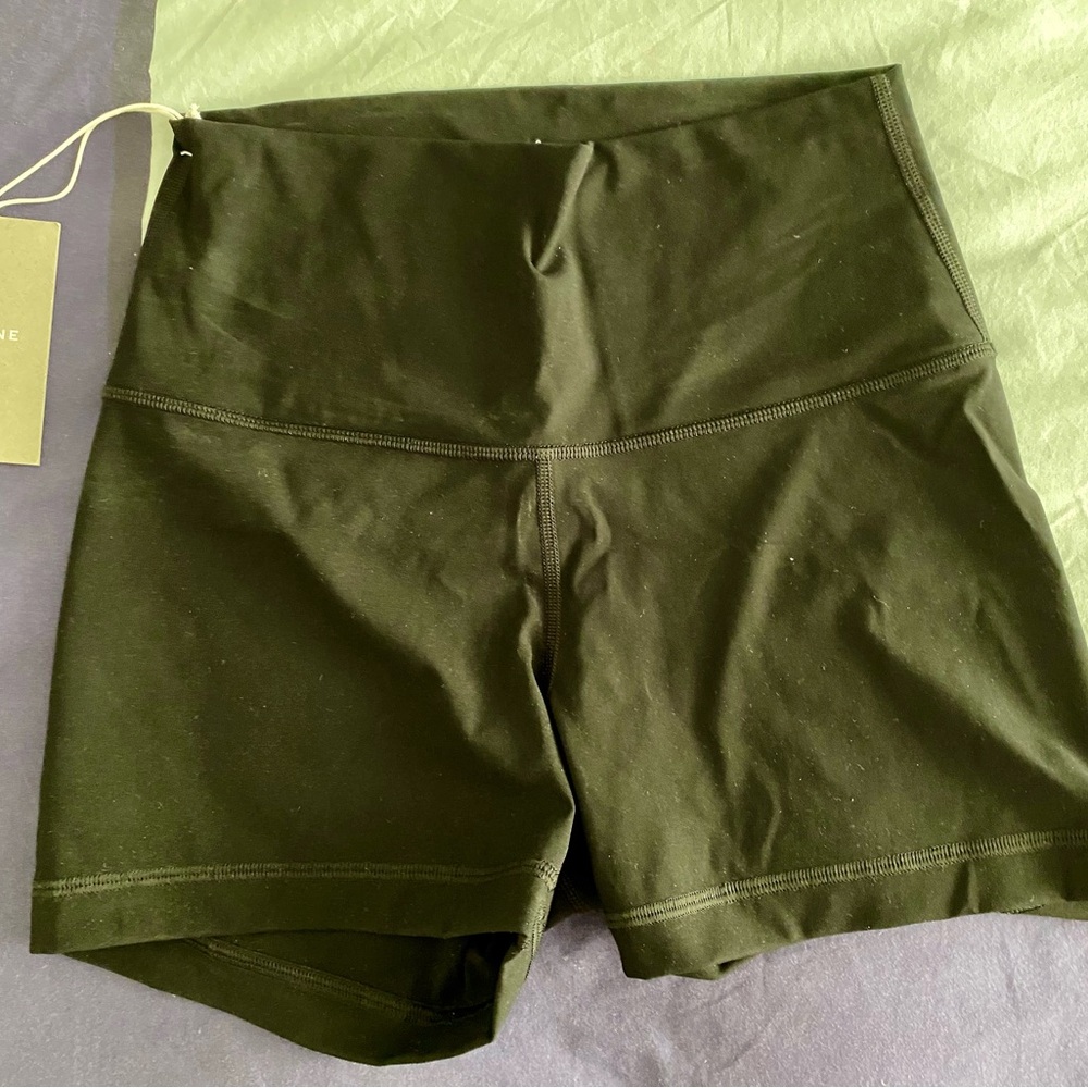 Everlane Women's Black High-Waisted Shorts S